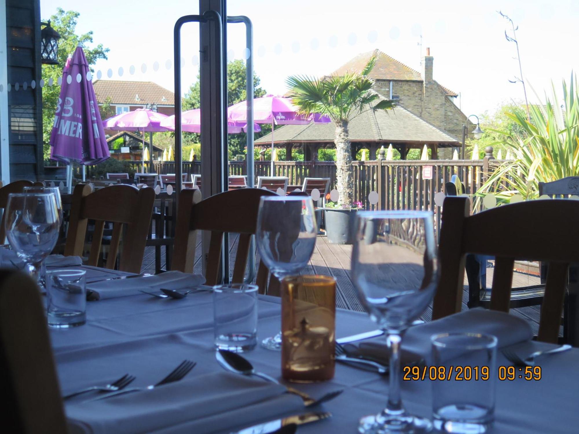 Oyster Fleet Hotel Canvey Island Kültér fotó
